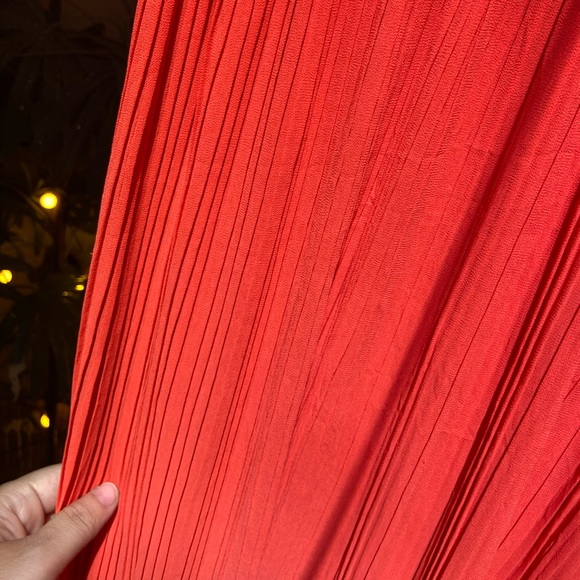 6️⃣5️⃣0️⃣ Pleated Long Dress. Size-L ( Can fit M too) - Picture 8 of 11